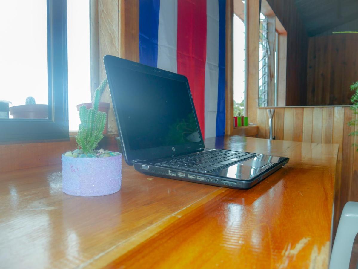 Monte Los Lirios Lodge Monteverde Екстер'єр фото
